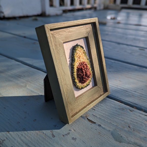 Cute avocado fiber art by Harp & Thistle Stitchery - Picture 7 of 7